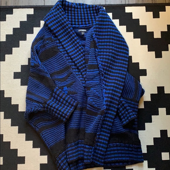Express Chunky Cardigan - Picture 2 of 7